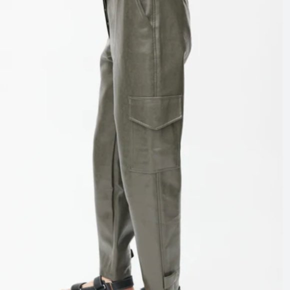NWT Aritzia Cargo Vegan Leather Pants Size 2 - Picture 2 of 7